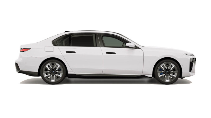 BMW i7 400kW xDrive60 M Sport 105.7kWh 4dr Auto [Ulti Pk] Electric Saloon - Image 3